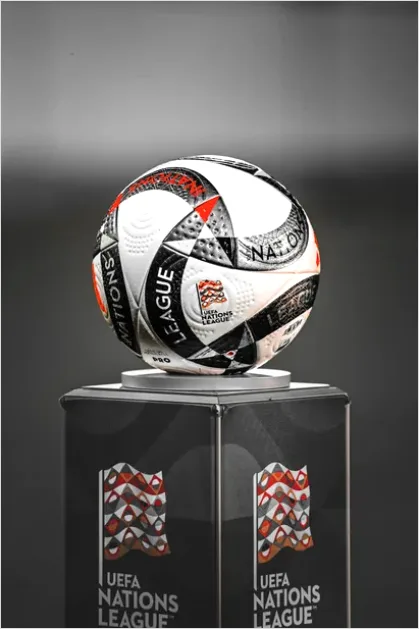 Detail Trophy On Podium Stage Photo Number 11
