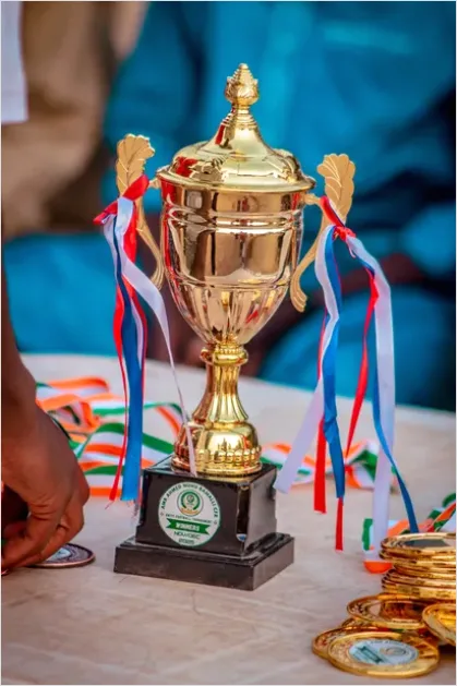 Detail Trophy Presentation Event Photo Number 15