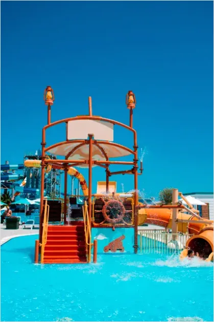 Water Park Slide Splashing Photo D83f