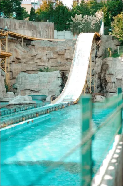 Detail Water Park Slide Splashing Photo Number 13