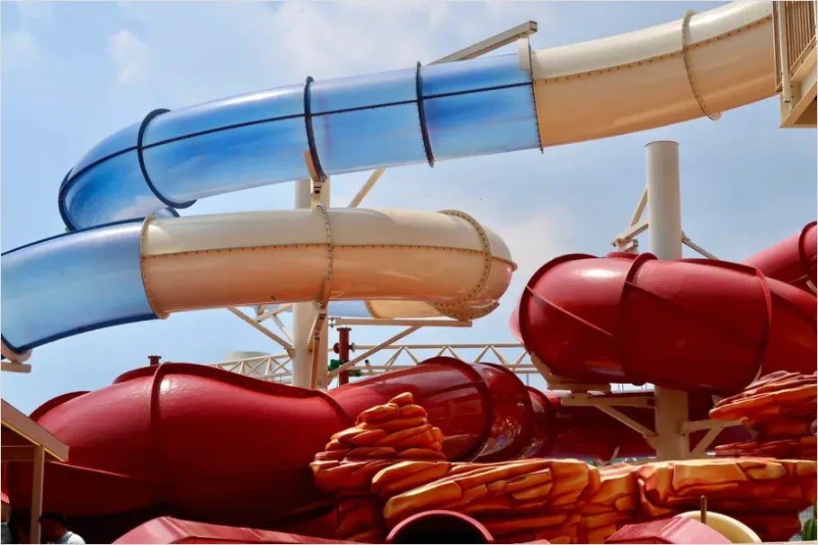 Detail Water Park Slide Splashing Photo Number 5