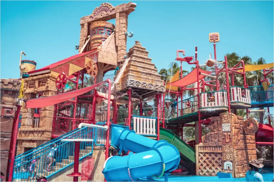 Detail Water Park Slide Splashing Photo Number 10