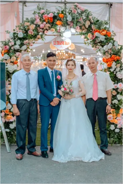 Detail Wedding Ceremony Outdoor Arch Photo Number 2