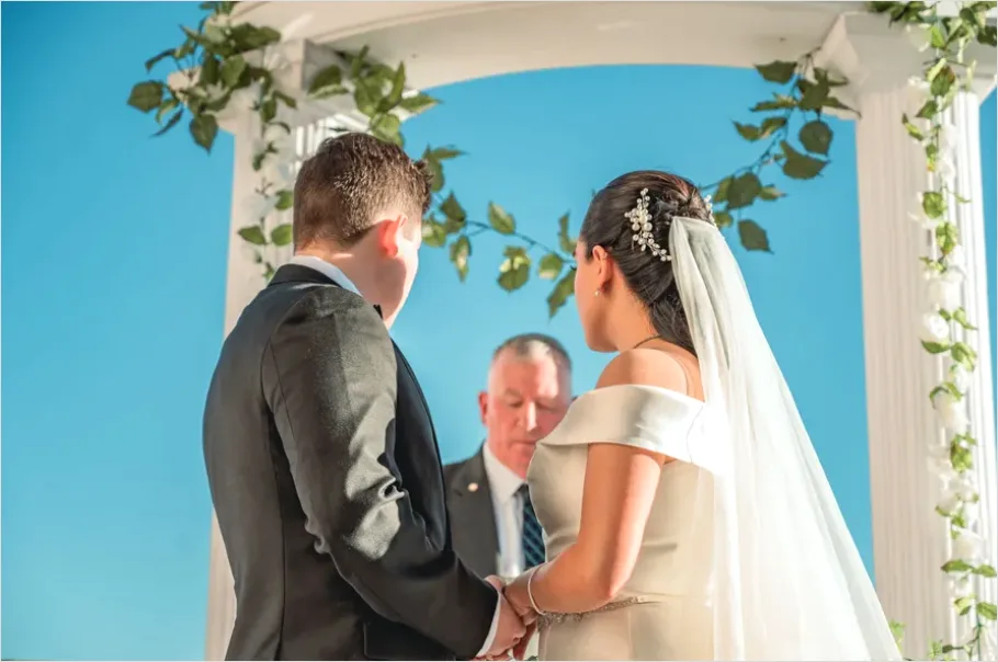 Detail Wedding Ceremony Outdoor Arch Photo Number 6