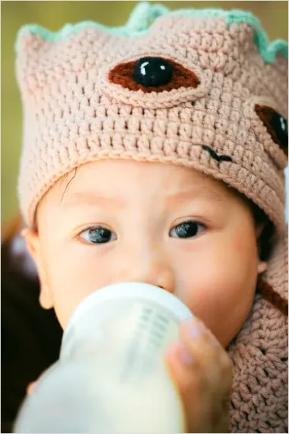 Detail Baby Bottle Feeding Close Up Detail Number 2