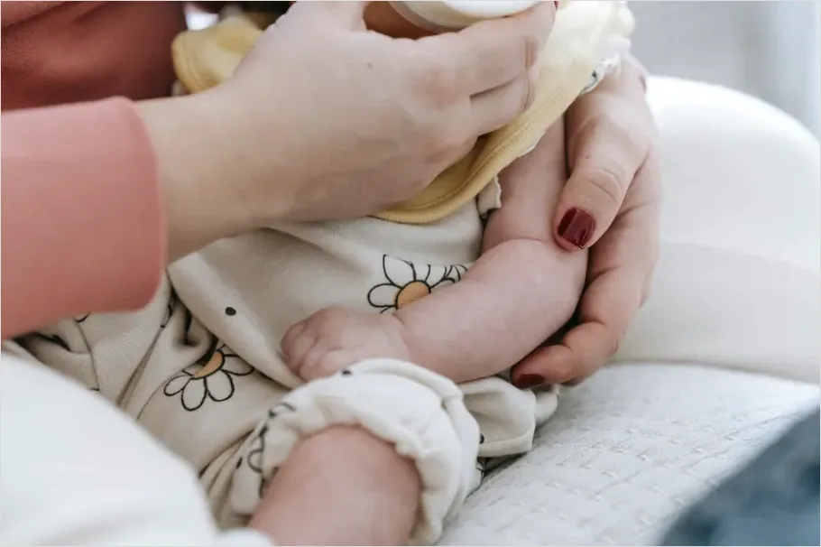 Detail Baby Bottle Feeding Close Up Detail Number 4