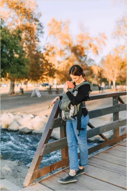 Detail Baby Wearing Carrier Outdoor Walk Number 10