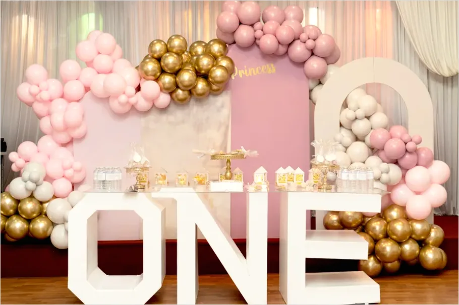 Balloon Garland Event Backdrop Photo 4786