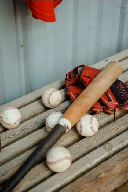 Detail Baseball Glove And Ball Number 10