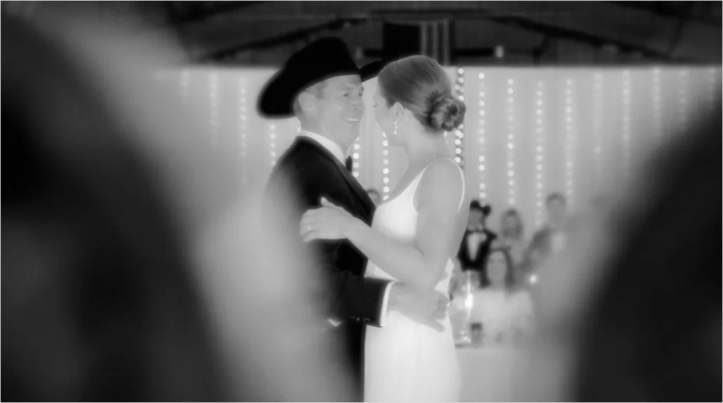 Detail Bride And Groom First Dance Moment Number 16