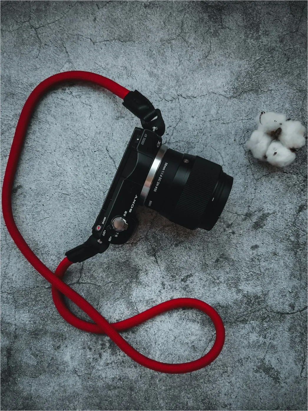 Detail Camera Strap And Lens Cap Number 10