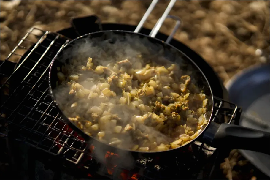 Detail Chicken Stir Fry In Skillet Steam Number 3