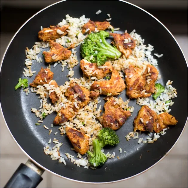 Detail Chicken Stir Fry In Skillet Steam Number 4