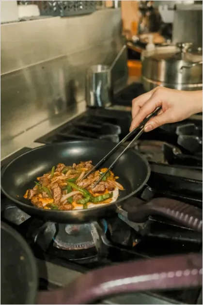 Detail Chicken Stir Fry In Skillet Steam Number 5