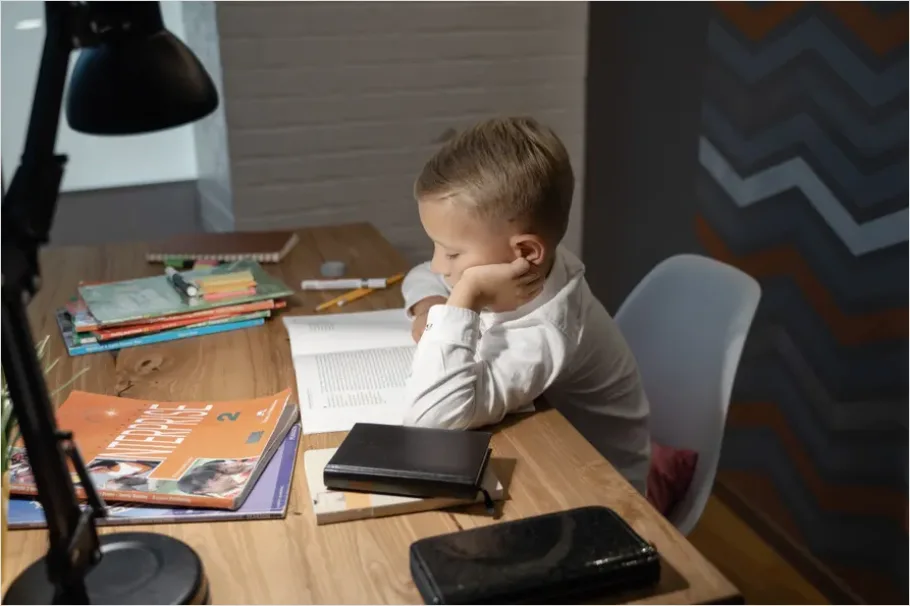 Detail Child Doing Homework At Desk Lamp Number 5