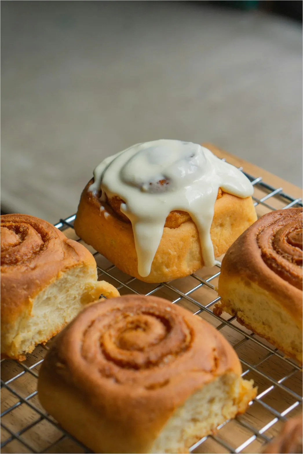 Detail Cinnamon Rolls Icing Drizzle Close Up Number 12