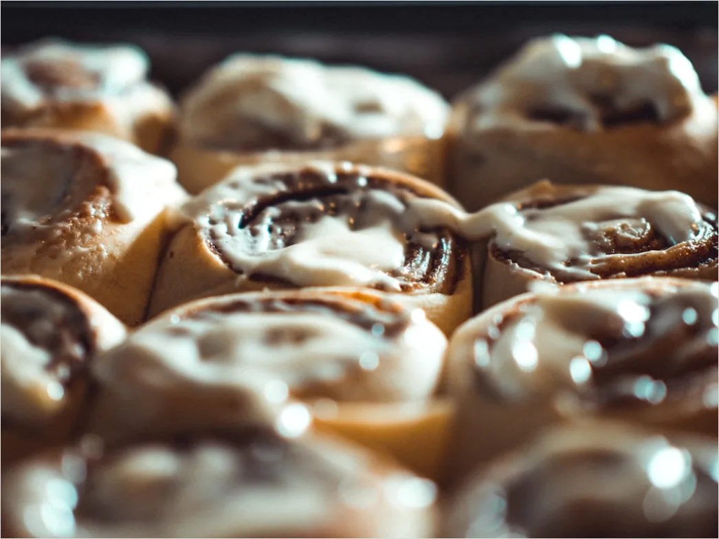 Detail Cinnamon Rolls Icing Drizzle Close Up Number 13