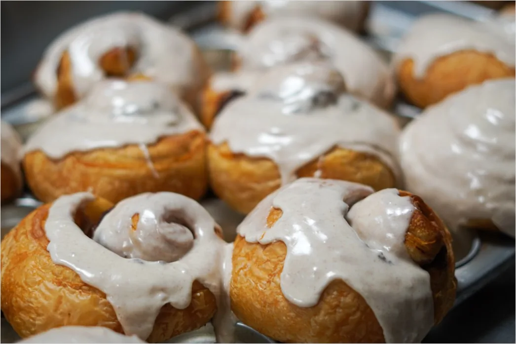 Detail Cinnamon Rolls Icing Drizzle Close Up Number 9