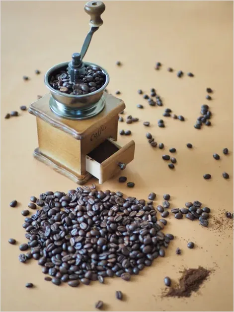 Detail Coffee Grinder And Beans Number 13