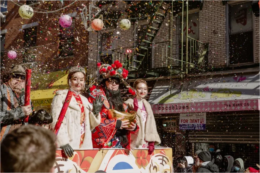 Detail Confetti Falling Parade Street Scene Number 4
