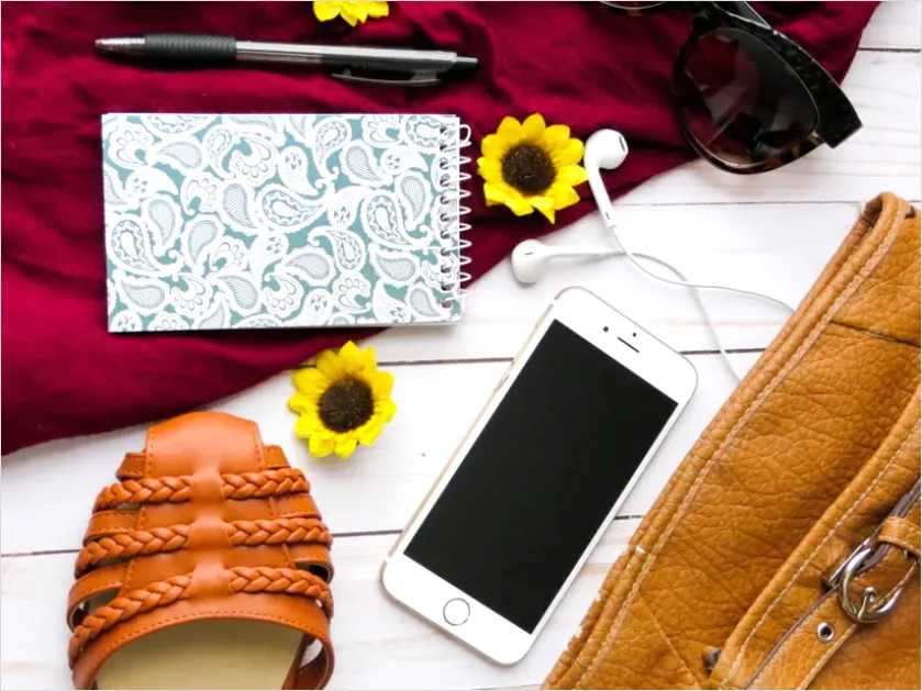 Detail Crossbody Bag Flat Lay Number 3