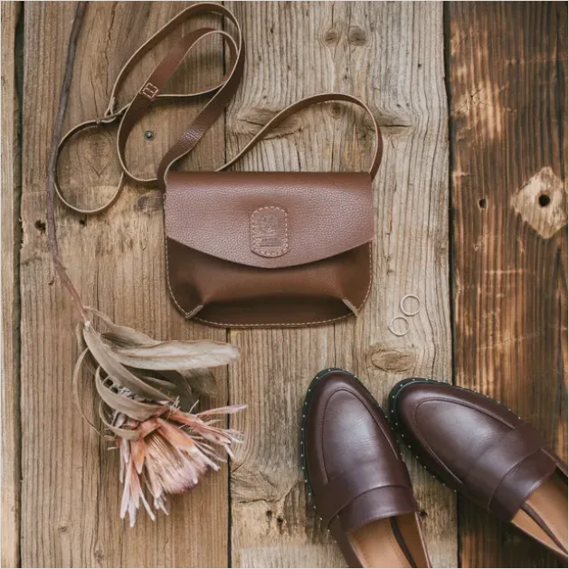 Detail Crossbody Bag Flat Lay Number 7