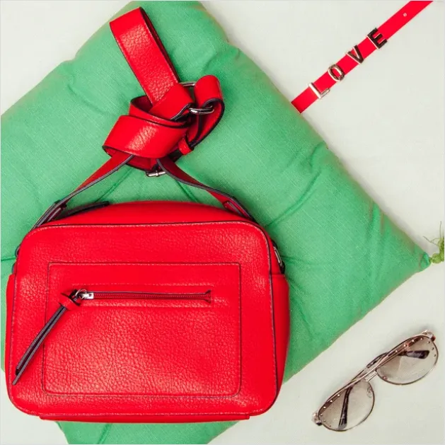 Detail Crossbody Bag Flat Lay Number 8