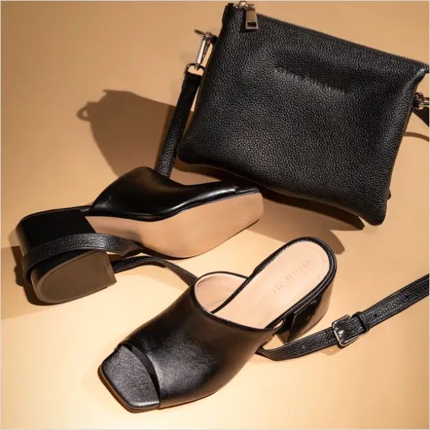 Detail Crossbody Bag Flat Lay Number 9