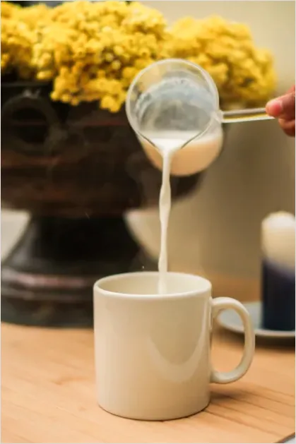 Dairy Free Coffee Creamer Pour Close Up E19c