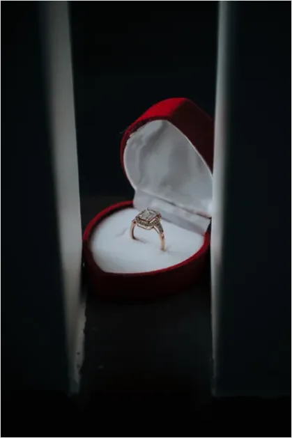 Detail Diamond Ring In Box Number 15