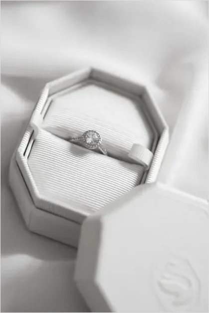 Detail Diamond Ring In Box Number 3