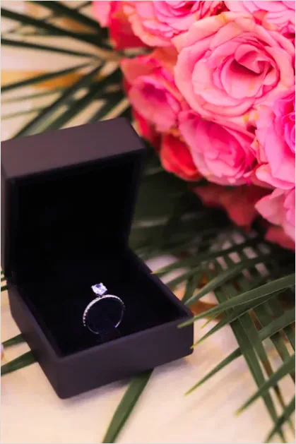 Detail Diamond Ring In Box Number 4