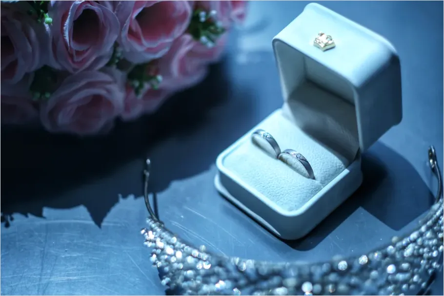Detail Diamond Ring In Box Number 7