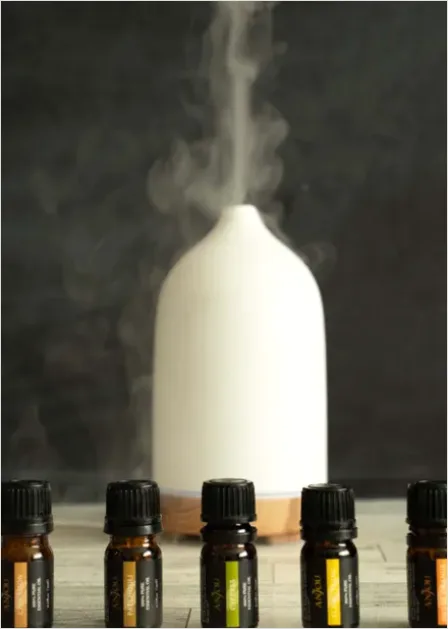 Detail Diffuser With Essential Oils Number 2