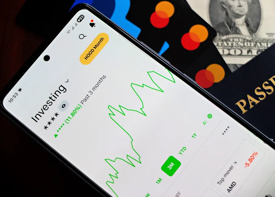 Detail Digital Banking App Dashboard On Smartphone Number 7