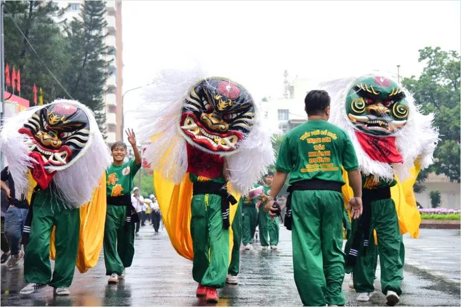 Detail Dragon Dance Street Festival Performance Number 10