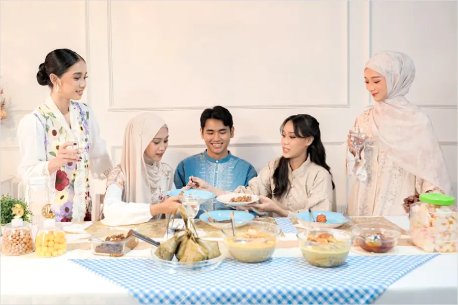 Detail Eid Al Fitr Family Gathering Sweets Table Number 8