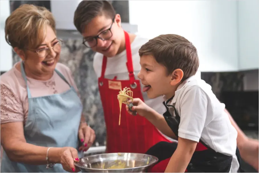Detail Family Cooking Together Kitchen Lifestyle Number 11