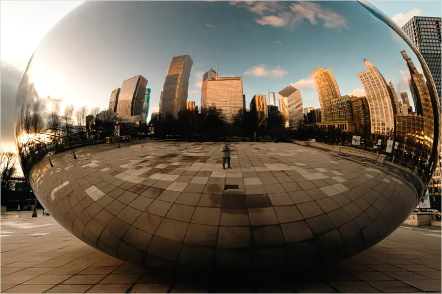 Family Exploring City Landmark Wide Angle F28d