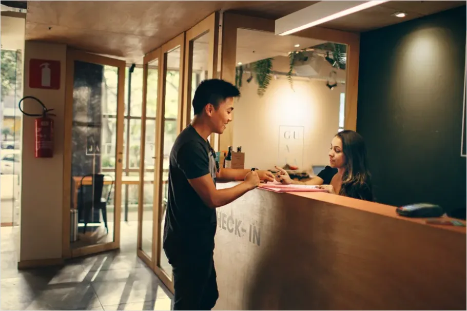 Detail Family Hotel Check In Lobby Scene Number 3