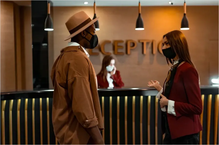 Detail Family Hotel Check In Lobby Scene Number 7