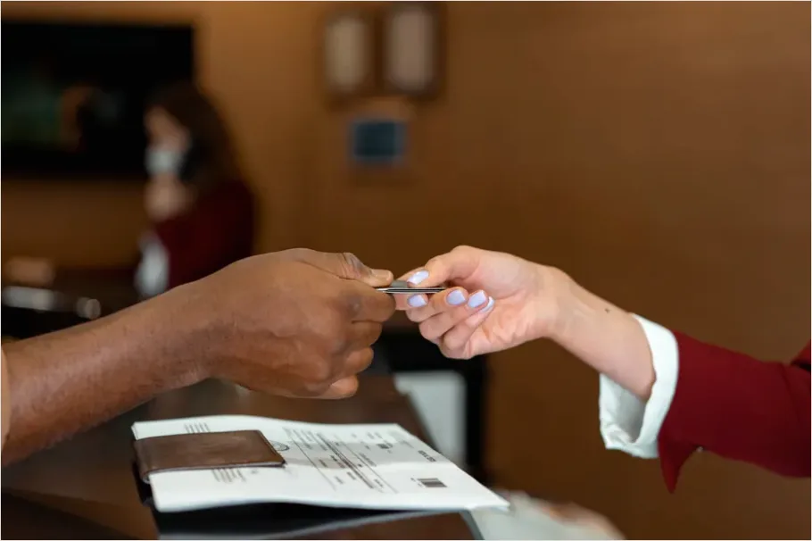 Detail Family Hotel Check In Lobby Scene Number 9