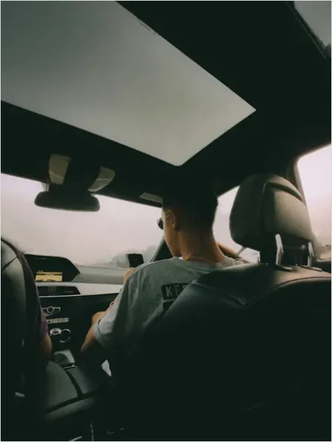 Detail Family Road Trip Car Interior View Number 15