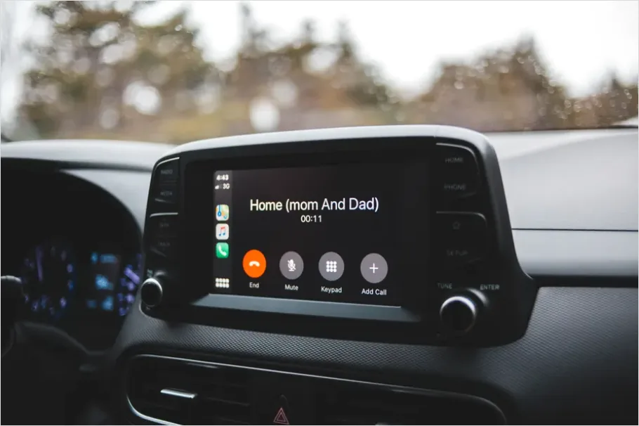 Detail Family Road Trip Car Interior View Number 3