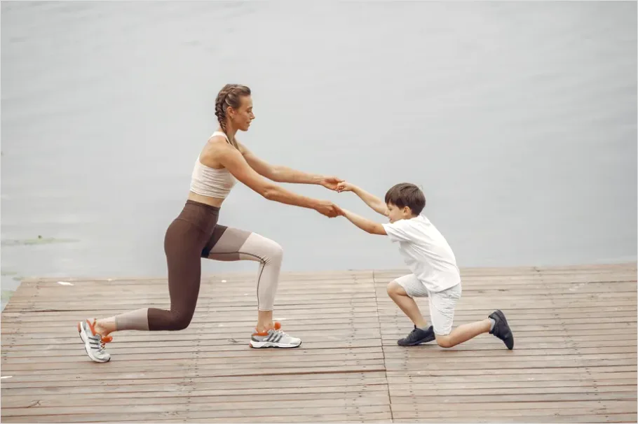 Detail Family Workout In Park Morning Number 13