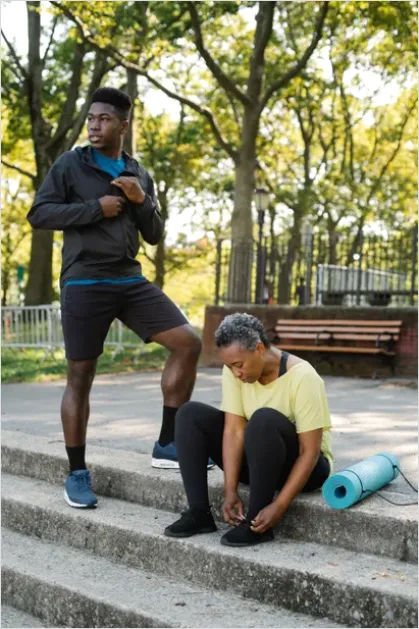 Detail Family Workout In Park Morning Number 3
