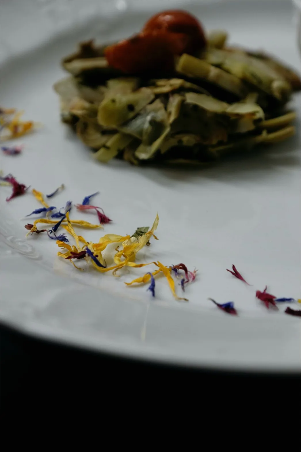 Detail Fresh Herbs Garnish Plating Close Up Number 3