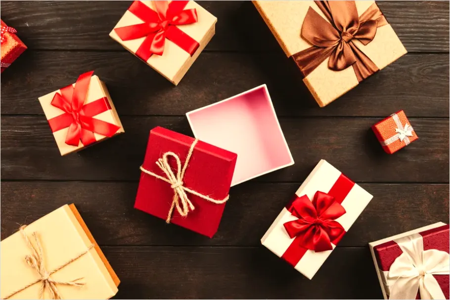 Gift Box With Ribbon 4960