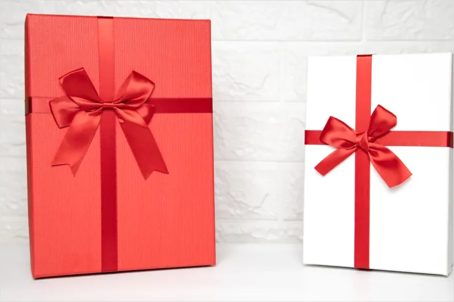 Detail Gift Box With Ribbon Number 2