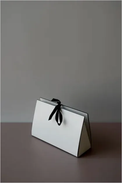 Detail Gift Box With Ribbon Number 12